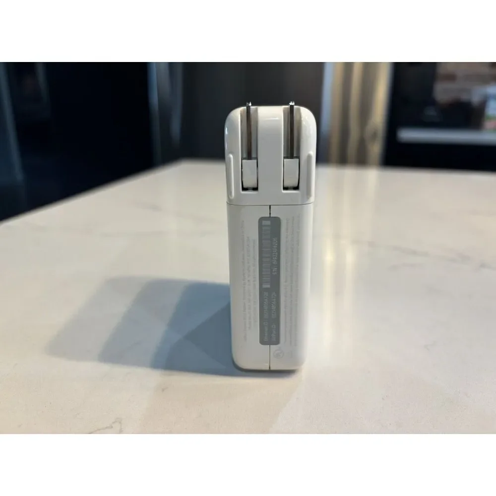 GEN 1 Genuine Apple A1264 802.11n Airport Express‎ 54 Mbps Wireless Base Station